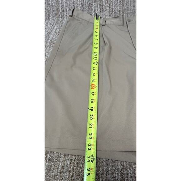 Nike Dri-Fit Golf Khaki Pleated Front Golf Shorts Size 42 - Picture 4 of 10